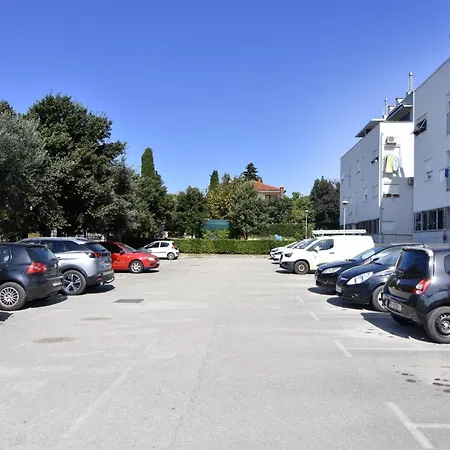 Apartamento With Wifi - 22353 Umag